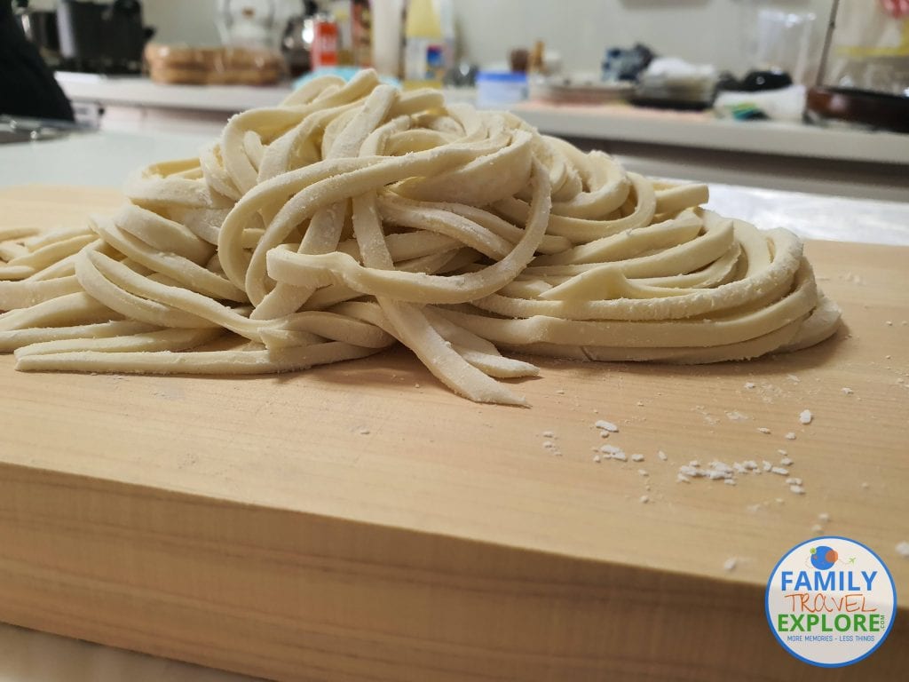 making udon noodles with taka